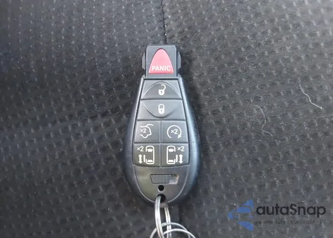 2016 Chrysler Town & Country Touring из США, поврежденный, VIN 2C4RC1BG4GR189752